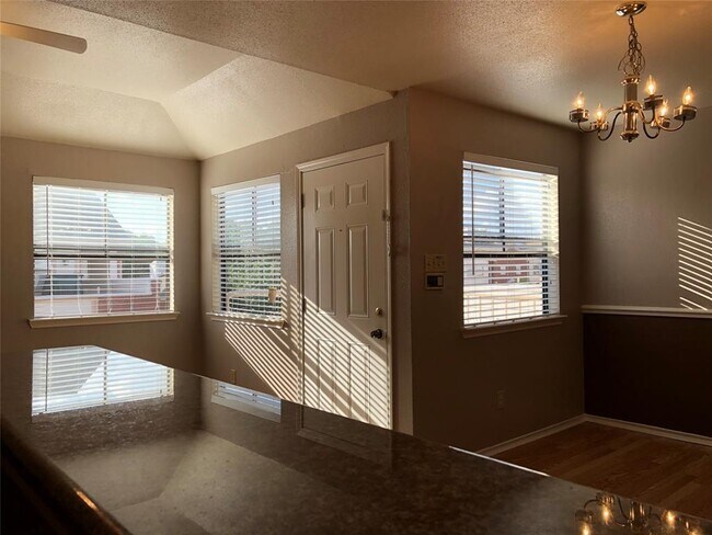 Building Photo - 1103 Dulles Ave