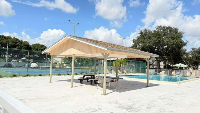 Building Photo - 7175 Orange Dr