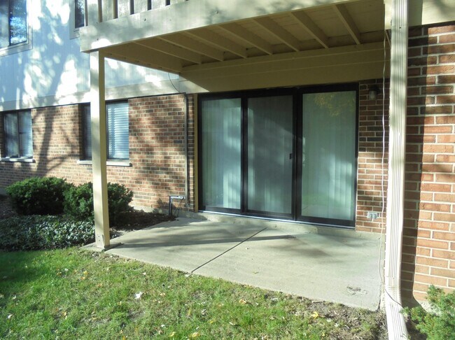 Building Photo - 1021 Boxwood Ct