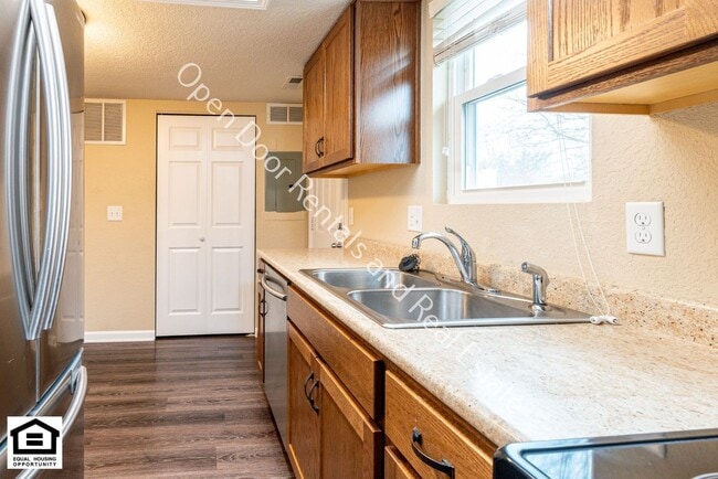 Building Photo - 7701-7729  E State Blvd