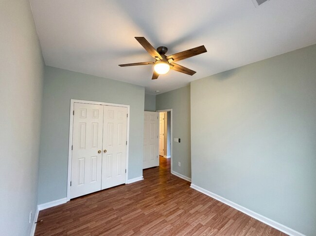 Building Photo - 455 S Piazza Ct