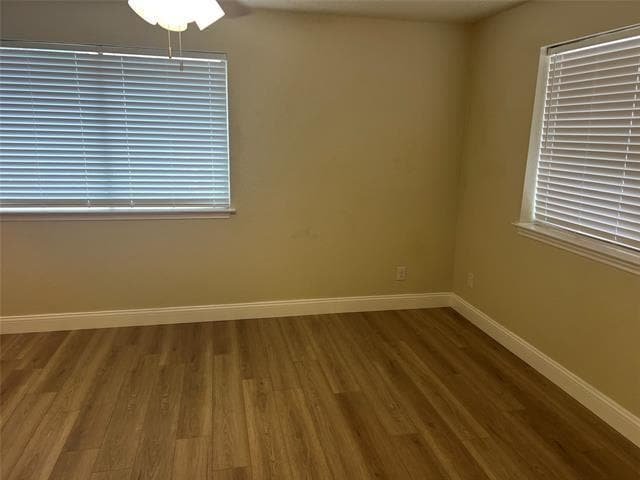 Building Photo - 404 Central Park Dr