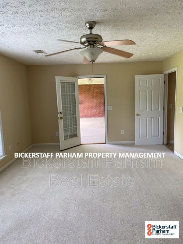 Building Photo - 1070 Watervalley Dr