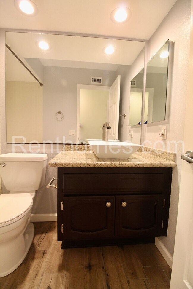 Building Photo - 15730 Via Calanova
