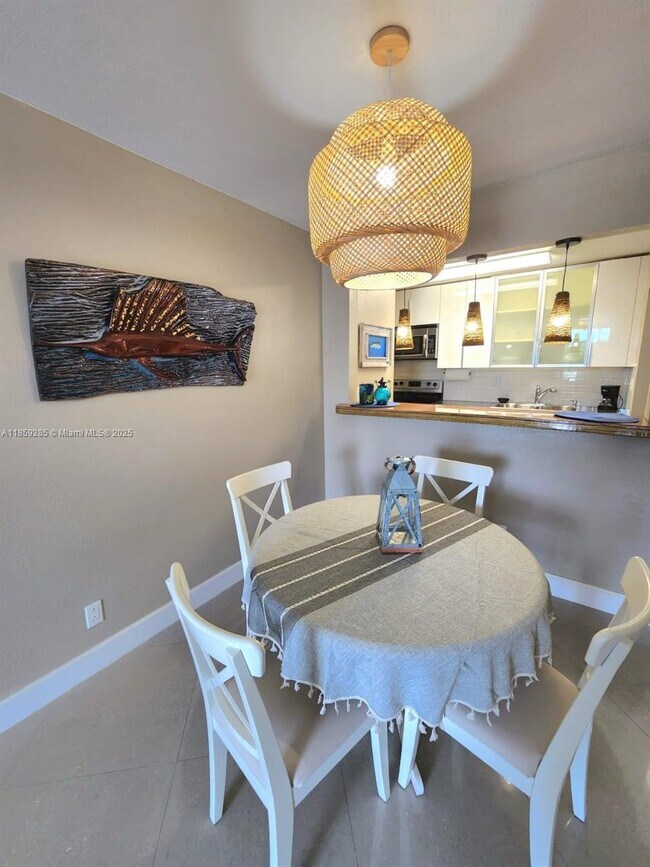 Building Photo - 88500 Overseas Hwy