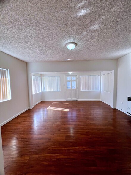 Living Room - 20826 Main St