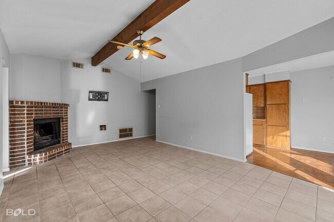 Building Photo - 4810 General Scott Pl