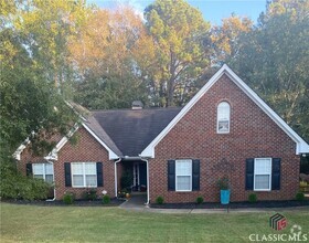 Building Photo - 350 Brickleberry Ridge