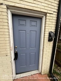 Building Photo - 728 N. Broadway-B