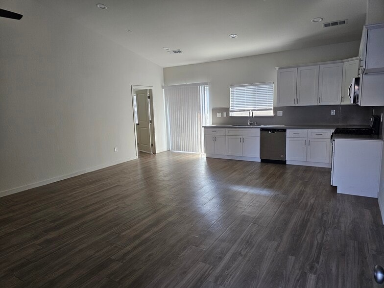 Building Photo - 8607 Grandy St