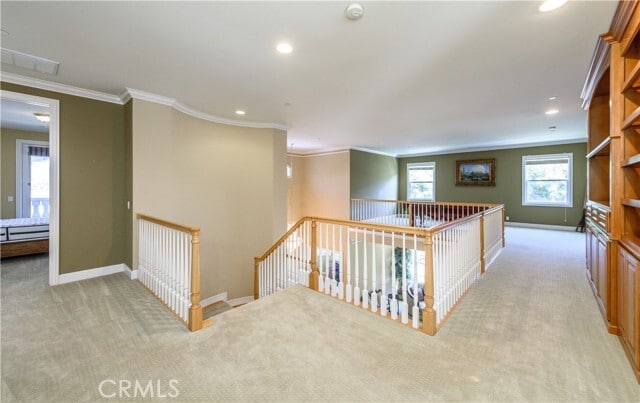 Building Photo - 21 Bent Oak