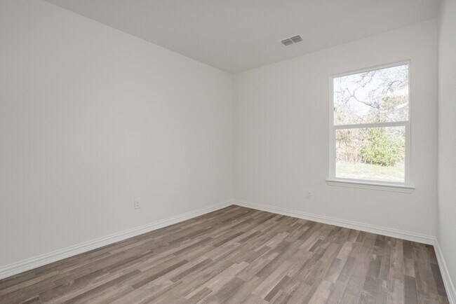 Building Photo - 608 N 18th St