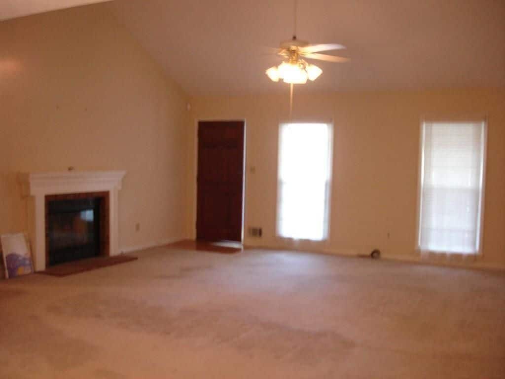 Building Photo - 488 Slew Ave
