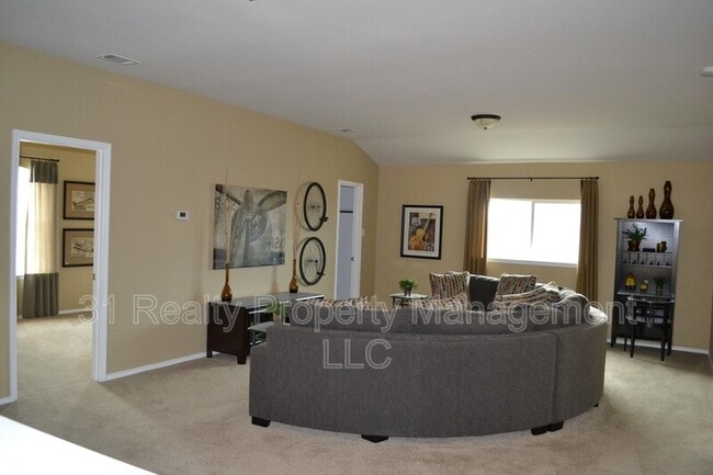 Building Photo - 917 Swan Ridge Dr