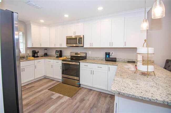 Building Photo - 1504 Hallam Dr