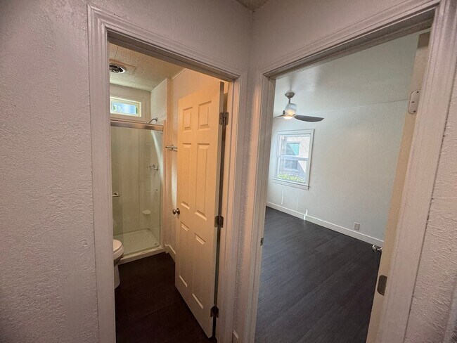 Building Photo - Cozy 1 Bedroom 1 Bath in West Sacramento