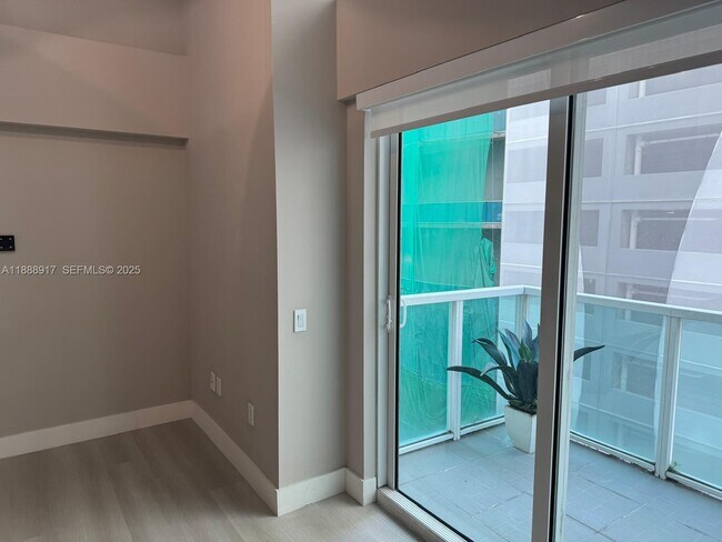 Building Photo - 41 SE 5th St