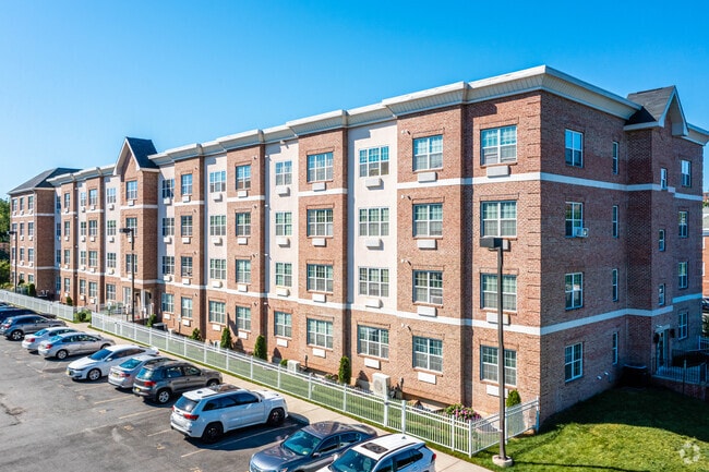 Building Photo - 111 Glenwood Avenue