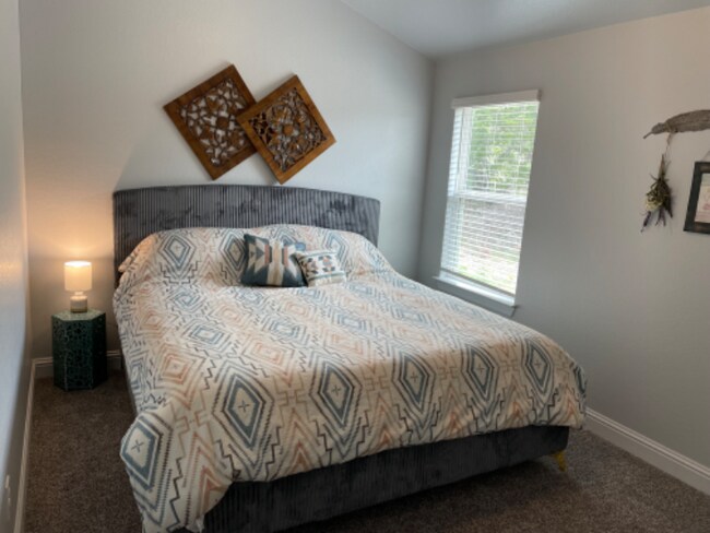 Building Photo - 21413 Highland Lake Dr