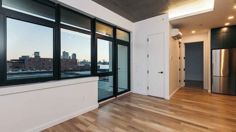 Building Photo - 44 Kent St