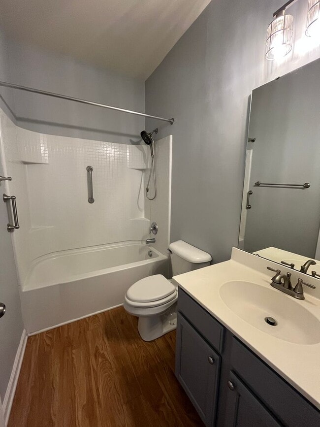 Building Photo - 275 Cameron St