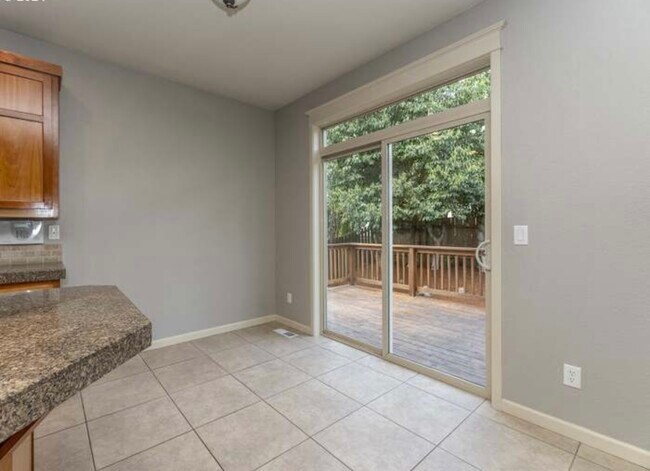 Building Photo - 3081 SE Riesling Rd