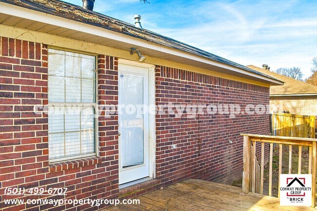 Building Photo - 1440 Pyramid Dr