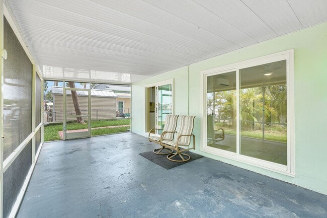Building Photo - Goodland