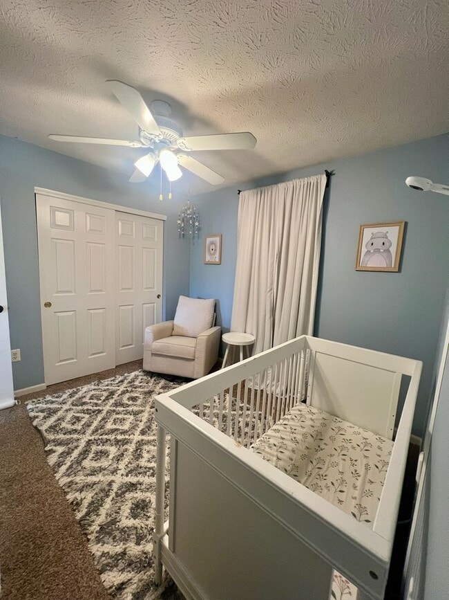 Building Photo - Beautiful 4 Bedroom Home in a Cul-De-Sac