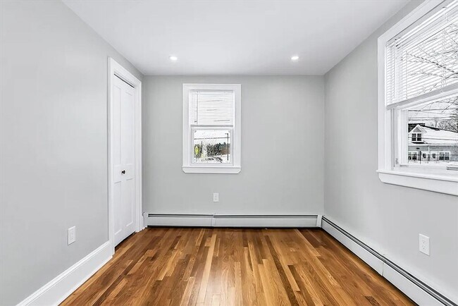 Building Photo - Beautifully Renovated 3-Bedroom Home in Woburn – $3,999.00/mo