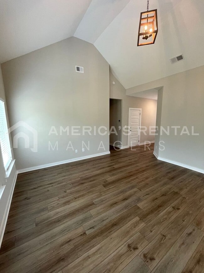 Building Photo - Home for Rent in Eastaboga, AL!!  Available to View!!!