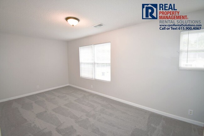 Building Photo - Large 4BR plus Bonus on Indian Park Drive! Available now!