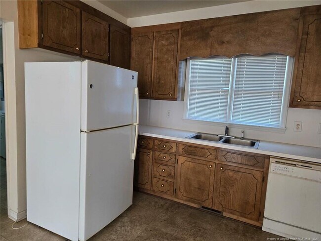 Building Photo - 1527 Lewter Shop Rd