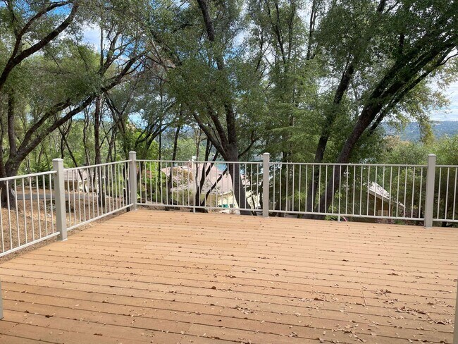 Building Photo - Short term 4-8 mo.  rental-Lake view 3 bedroom, 3 bath plus office in Lake Wildwood, Penn Valley, CA