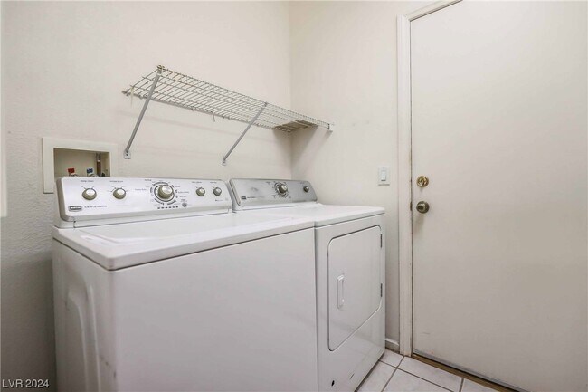 Building Photo - 10320 William Fortye Ave