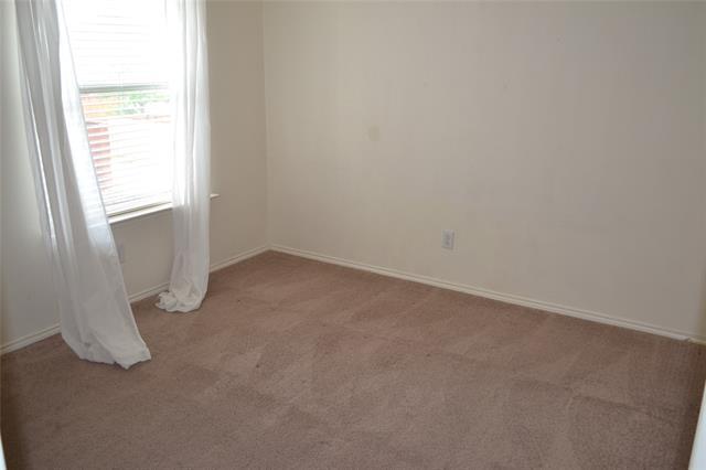 Building Photo - 2440 Deer Horn Dr