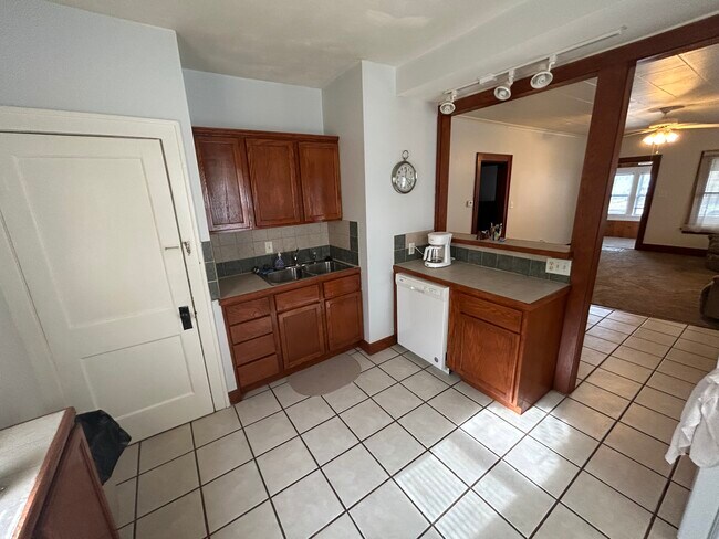 Building Photo - 2505 Ave F