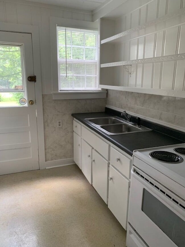 Building Photo - 1226 McAlpine Ave