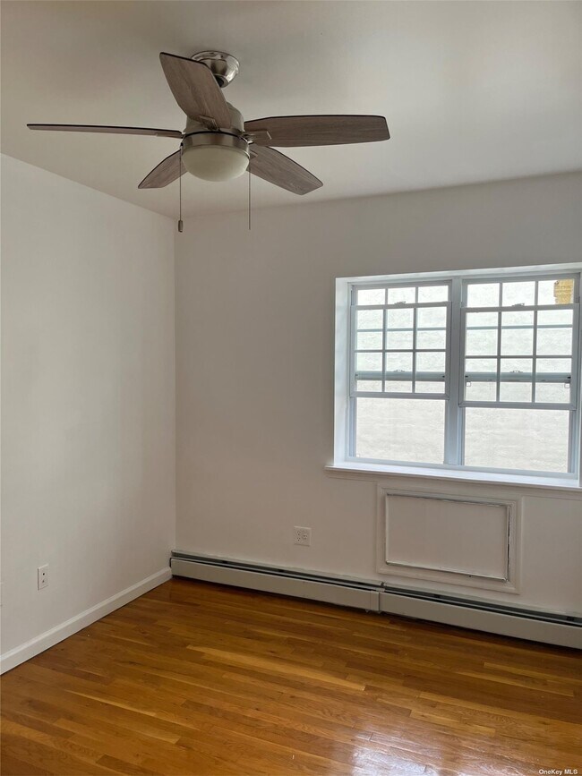 Building Photo - 82-81 88th Pl