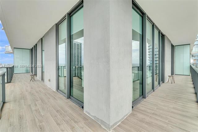 Building Photo - 1300 S Miami Ave