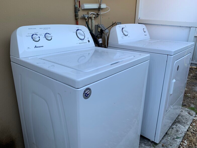 Building Photo - 2982 SW 25th St