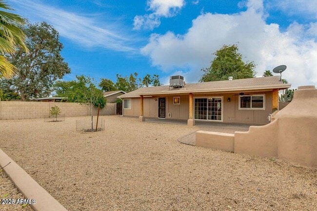 Building Photo - 6808 E Sandra Terrace