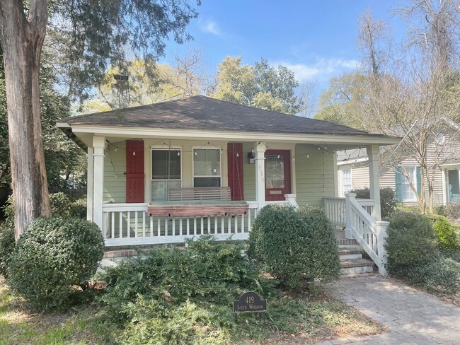 Building Photo - Rosewood Bungalow