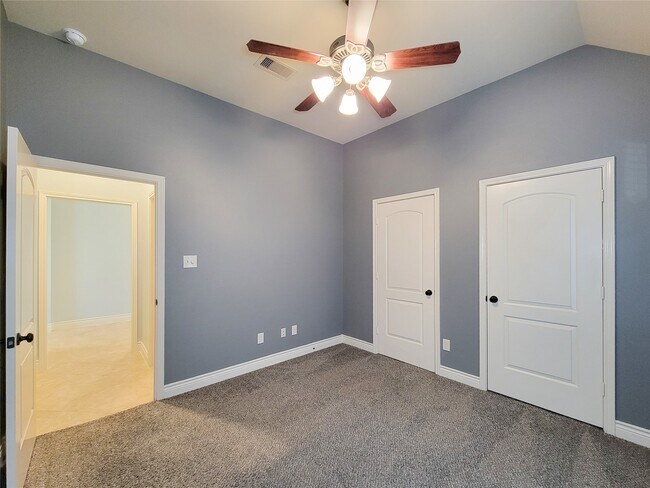 Building Photo - 106 Colina Vista Way