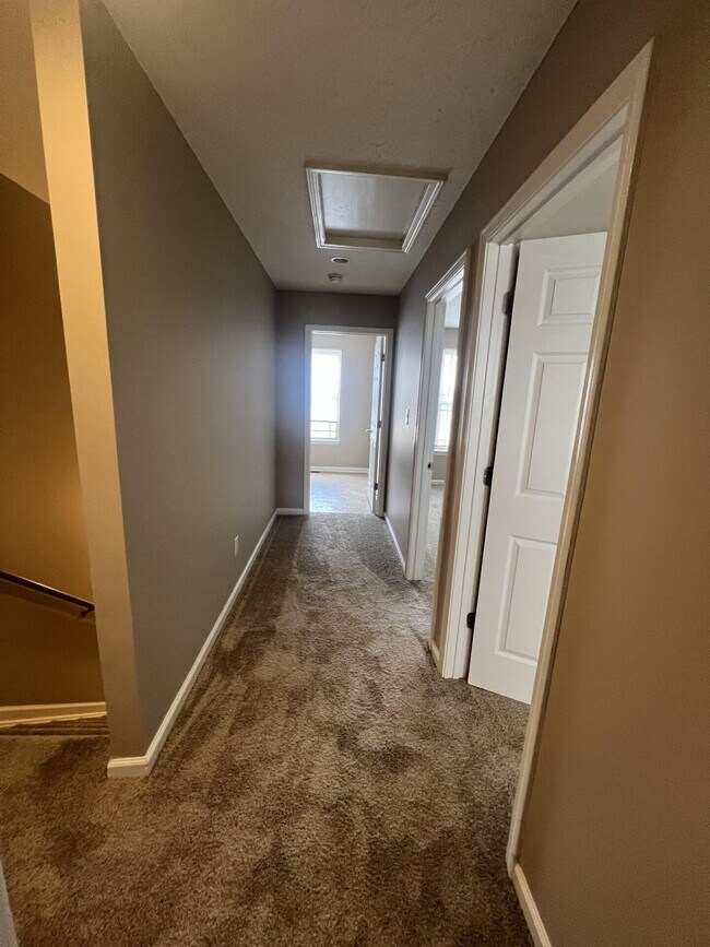 Building Photo - 107 Erica Dr