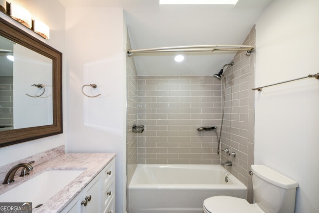 Building Photo - 2704 Margaret Mitchell Dr NW