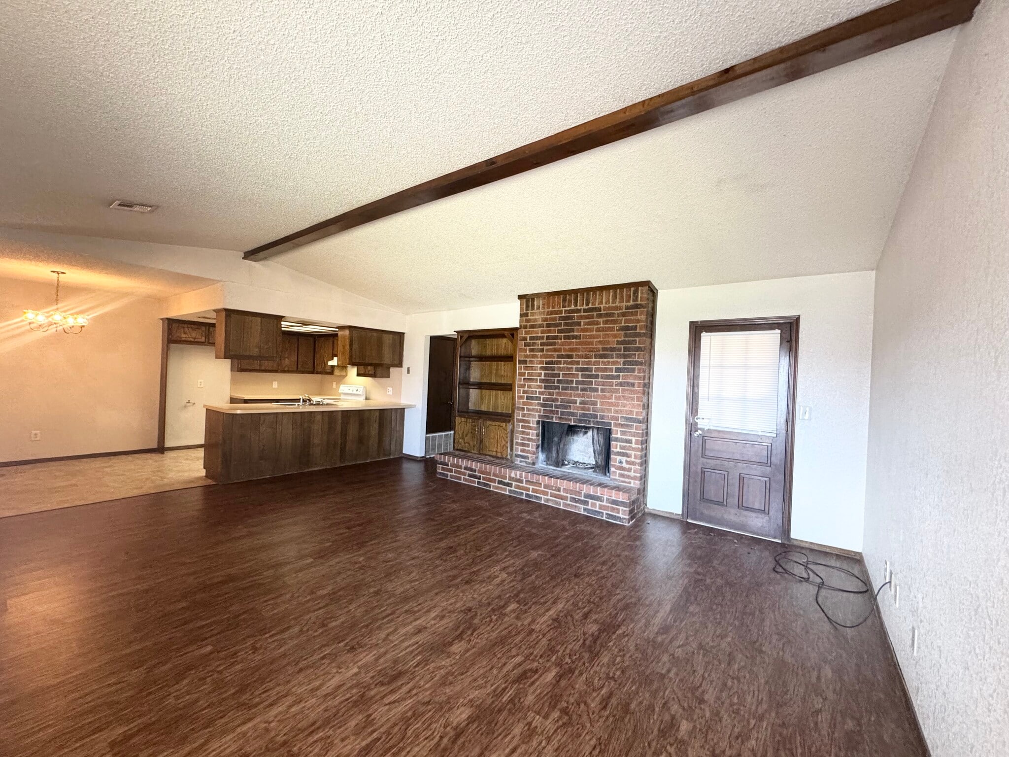 Building Photo - 9821 Larkspur Ln