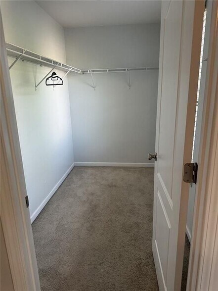 Building Photo - 2830 Cooper Brook Dr