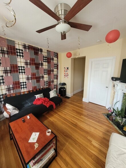 Building Photo - 381 Highland Ave