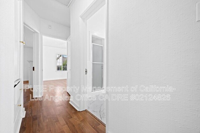 Building Photo - 1534 S Hayworth Ave